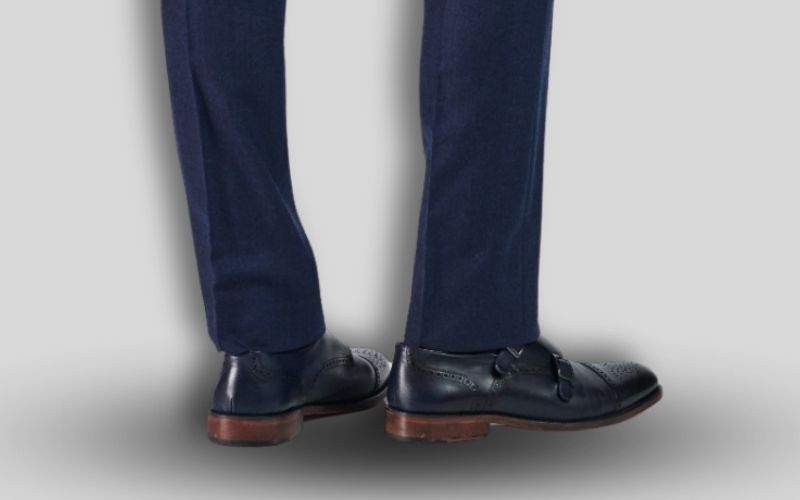 Blog yazısı Erkek Deri Ayakkabılarla Tarzınızı Yansıtın: Şıklığın ve Zarafetin Ayak İzleriiçin resim