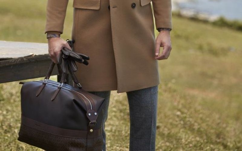 Blog yazısı Erkek Çanta Seçimi ve Tarz Önerileri: Moda Rehberiiçin resim